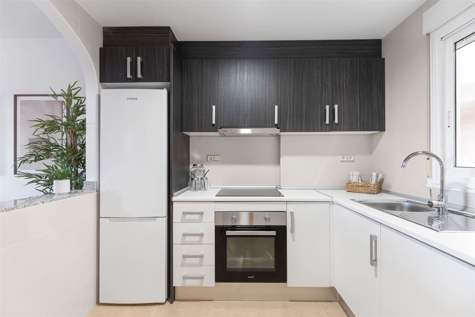 28004 18